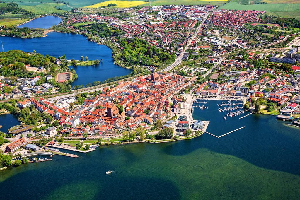 Apartment Yachthafen Waren Buitenkant foto