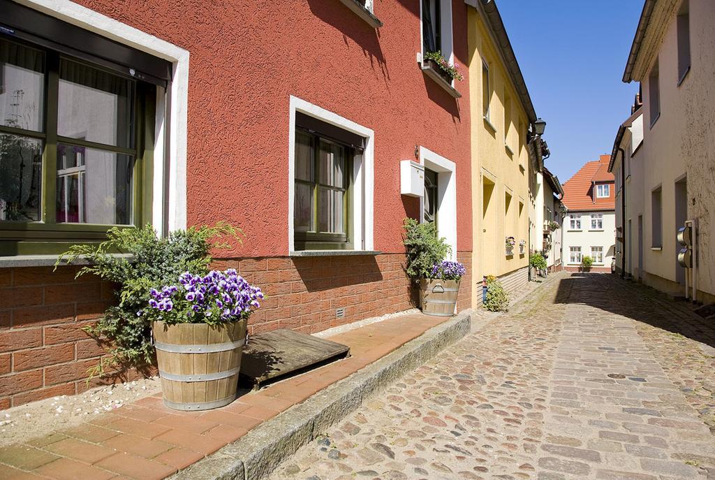 Apartment Yachthafen Waren Buitenkant foto